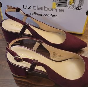 Liz Claiborne mid-size heel, size 8 garnet